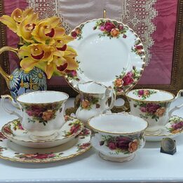 Servizio da Te Royal Albert Old Country Roses per Due, Porcellana Tazze Piatti Lattaiolo Zuccheriera, 8 Pezzi Vintage 1970