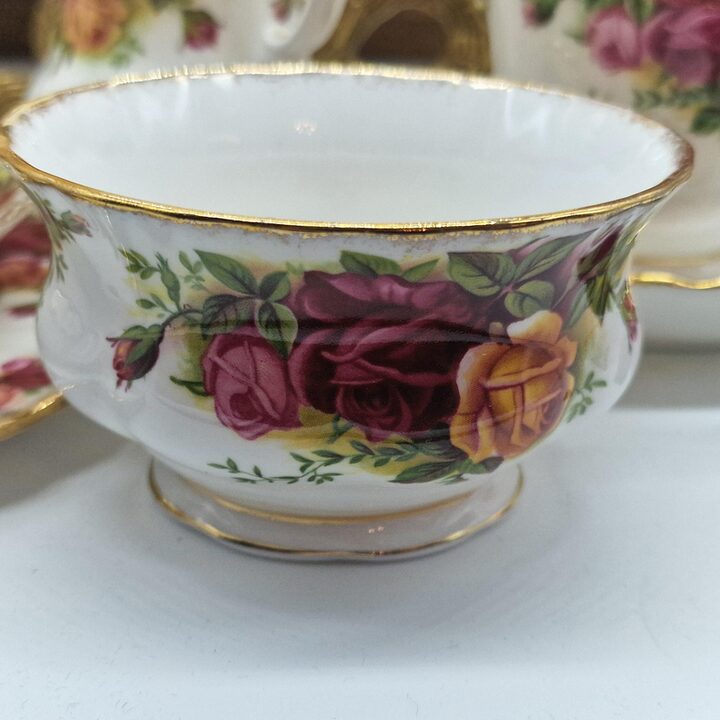 Juego de Te Royal Albert Old Country Roses para Dos, Porcelana Tazas Platos Jarra Azucarero, Vajilla Vintage de 8 Piezas 1970s