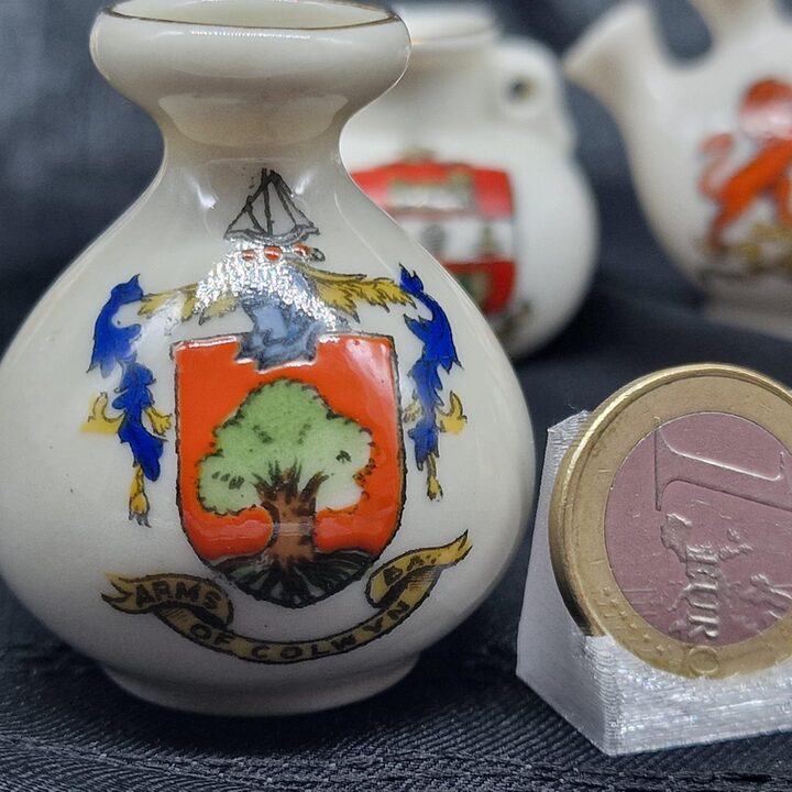 Миниатюрные Вазы Crested China, Коллекционный Геральдический Фарфор Англии, Гербы Городов, Набор 5 Штук, 1930-е Годы, Скол