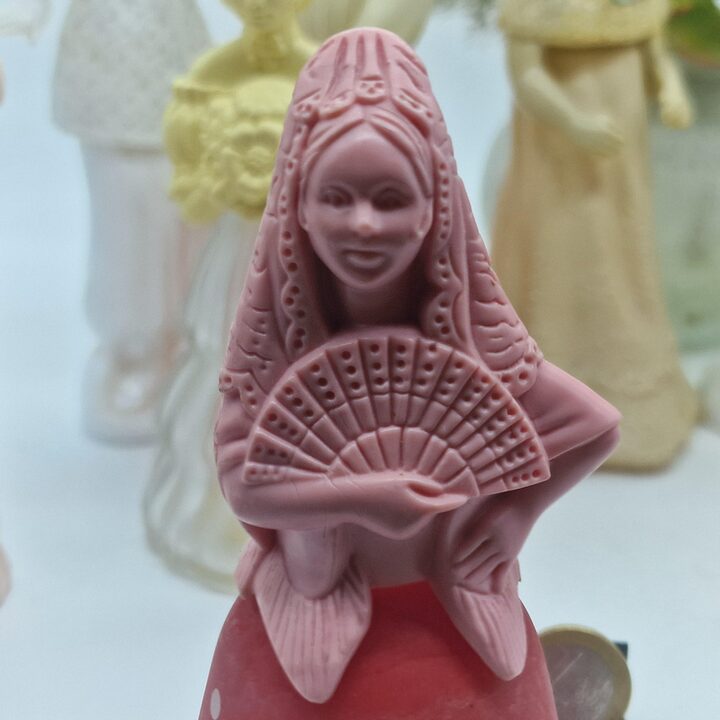Zestaw Vintage Flakonów po Perfumach Avon, Kolekcjonerskie Karafki Figurkowe, Hiszpanska Dama, Panna Mloda, Matka i Dziecko, 9…