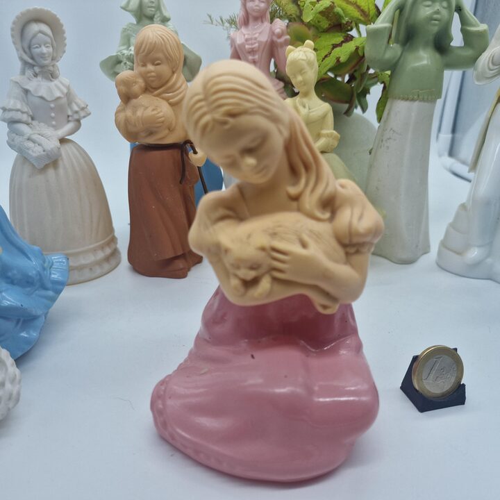 Bottiglie di figurine Avon vintage, lotto di 10 decanter di colonia vuoti da collezione, serie vittoriana e pastore, anni 70