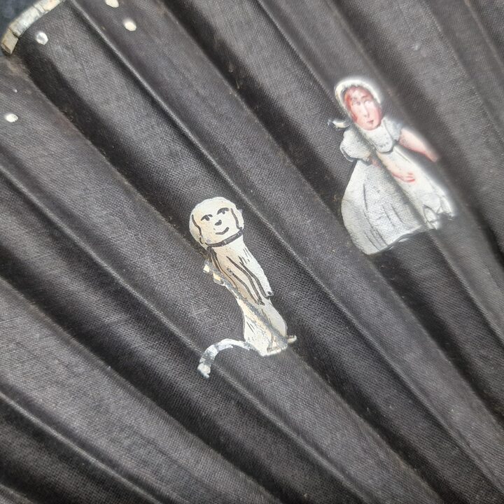 Leque Dobravel Pintado a Mao Madeira e Seda Preta Cena Arte Naif Leque Antigo para Restauracao Decoracao 1930