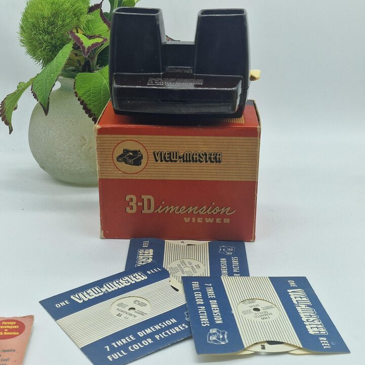 Винтажный стереоскоп View-Master Model C из коричневого бакелита с коробкой - 8 полных наборов дисков и 2 отдельных  - Sawyer's…