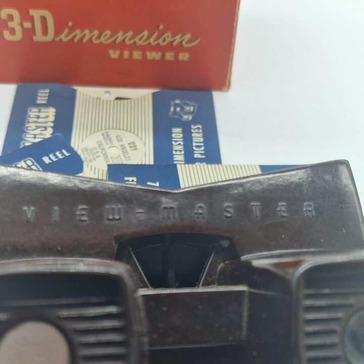 Винтажный стереоскоп View-Master Model C из коричневого бакелита с коробкой - 8 полных наборов дисков и 2 отдельных  - Sawyer's…