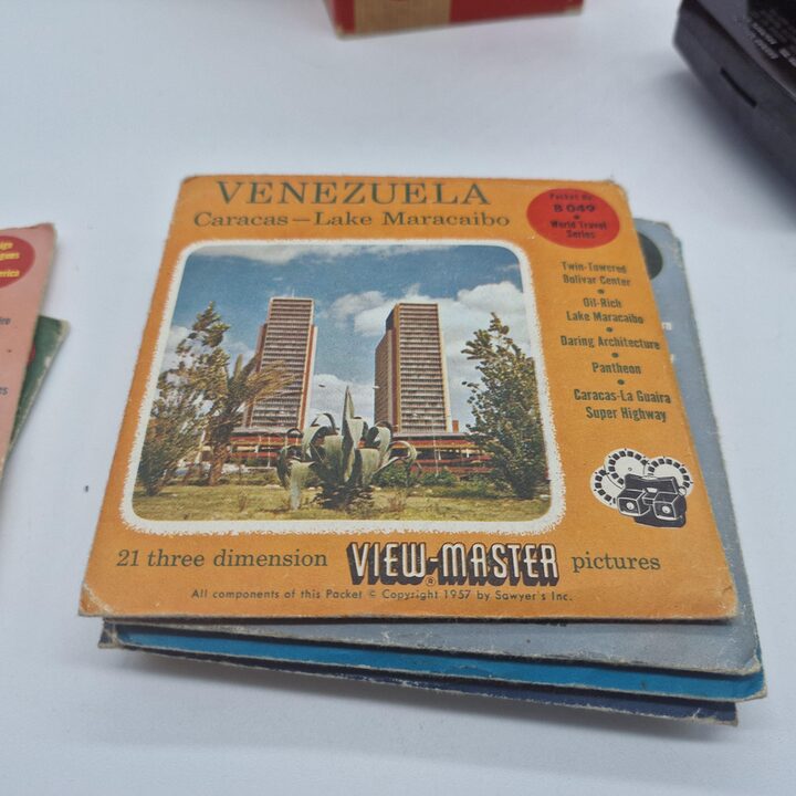 Винтажный стереоскоп View-Master Model C из коричневого бакелита с коробкой - 8 полных наборов дисков и 2 отдельных  - Sawyer's…