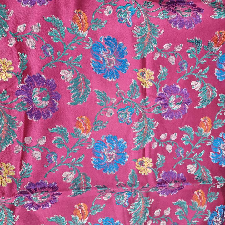 Tecido Jacquard Valenciano Vintage Anos 70 - Mistura de Seda e Algodão para Trajes Tradicionais