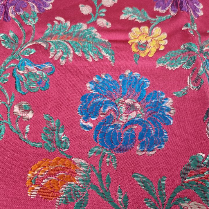 Tejido Jacquard Valenciano Años 70 - Mezcla de Seda y Algodón para Indumentaria Tradicional