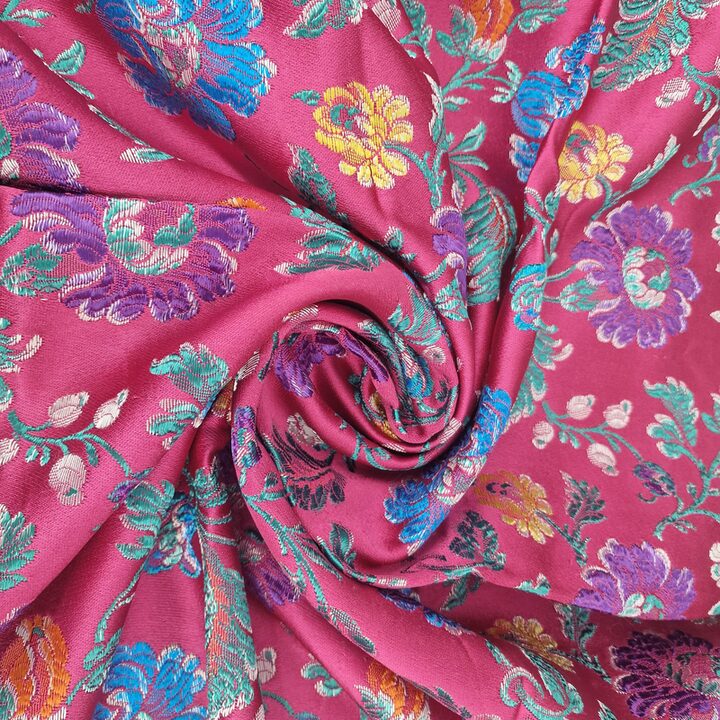 Tecido Jacquard Valenciano Vintage Anos 70 - Mistura de Seda e Algodão para Trajes Tradicionais