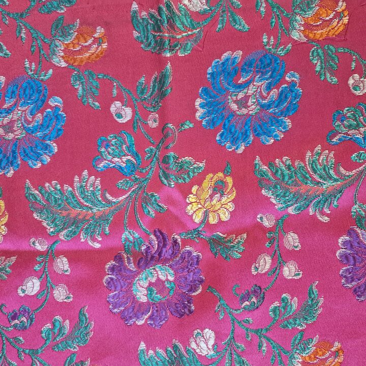 Tejido Jacquard Valenciano Años 70 - Mezcla de Seda y Algodón para Indumentaria Tradicional