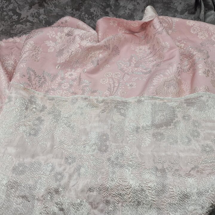Tkanina Vintage Brokatowa Różowa i Srebrna na Regionalny Strój Fallas Valencia - Zestaw 3 Sztuk