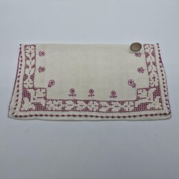 Handgemachter Leinenumschlag, Vintage handgestickte Taschentuchtasche, Handarbeitsbeutel, Kreuzstich Spitzenborte, 1950er