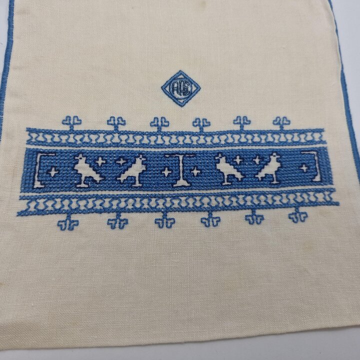 Sack Vintage z Haftem, Lniany Woreczek na Prezent ze Ściągaczem, Ręcznie Haftowany Ściegiem Krzyżykowym Motyw Ludowy