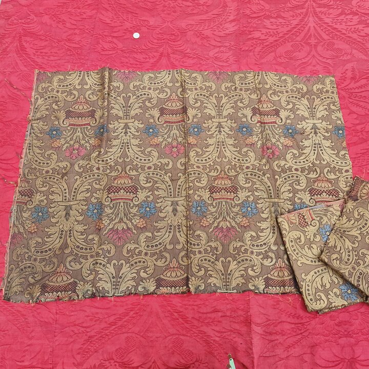 Fragment de Tissu Jacquard Valencien Ancien, Panneau de Brocart de Soie et Coton, Art Textile de Valence