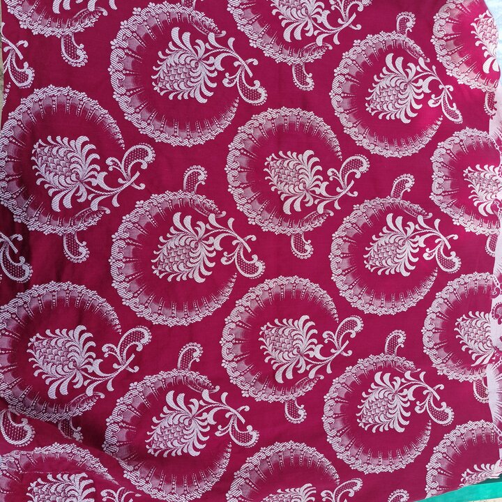 Vintage Spanische Jacquard Stoffreste, Florale Baumwollstücke aus der Jahrhundertmitte für Polsterarbeiten, Preis pro Stück