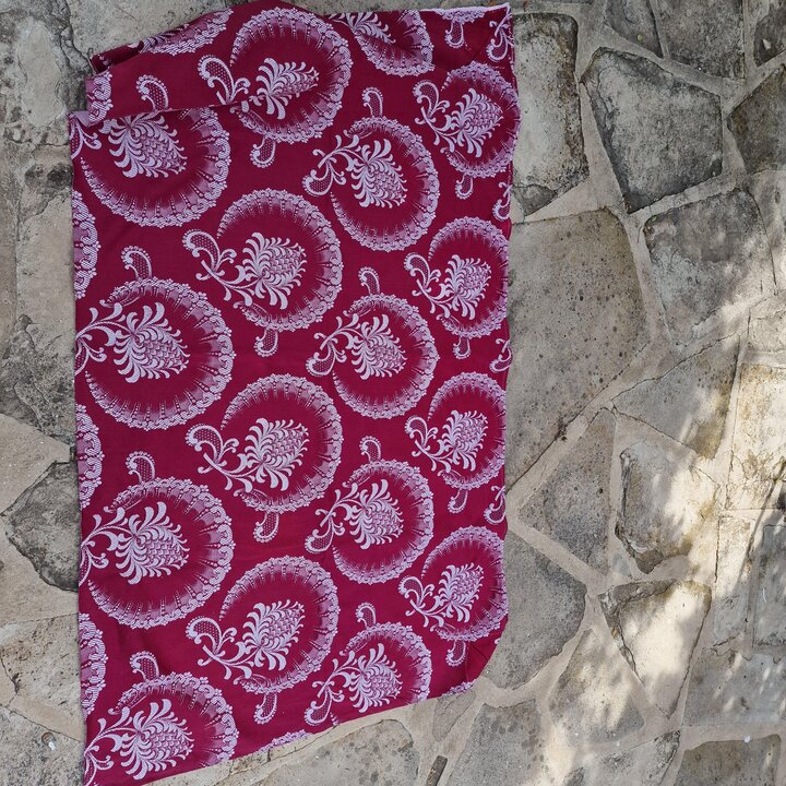 Vintage Spanische Jacquard Stoffreste, Florale Baumwollstücke aus der Jahrhundertmitte für Polsterarbeiten, Preis pro Stück