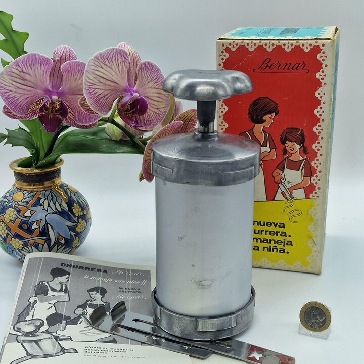 Vintage Bernar Churrera 1960er | Spanische Churros-Maschine | Originalverpackung & Anleitung | Retro Küchen-Sammlerstück