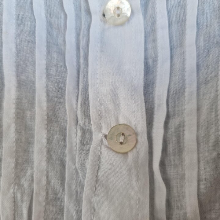 Cubre Corsé Antiguo Camisola Victoriana, Lencería de Algodón Blanco Siglo XIX, Encaje y Monograma C Bordado, Busto 84 cm Cintura