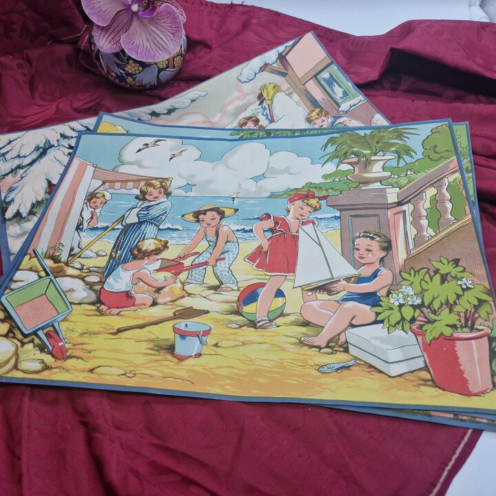 Vintage Kinderprenten, Lithografie Posters, Speelgoedfabriek Archief, Vier Seizoenen Illustraties, Set van 4, Jaren 40
