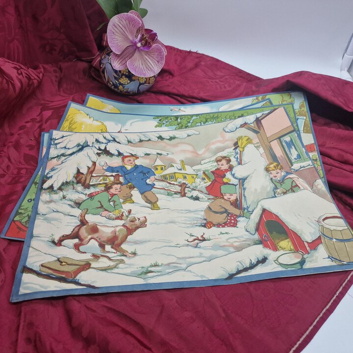 Vintage Kinderprenten, Lithografie Posters, Speelgoedfabriek Archief, Vier Seizoenen Illustraties, Set van 4, Jaren 40