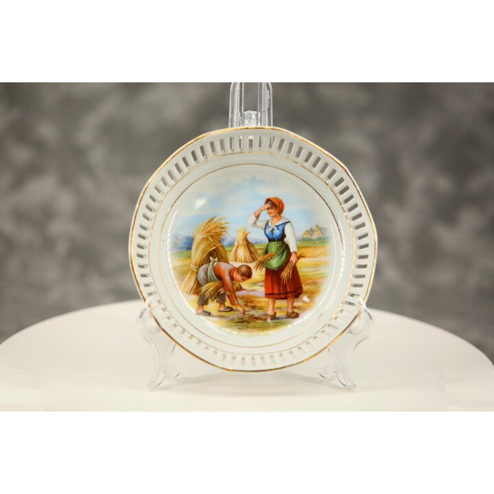 Service de table en porcelaine ajouree Schumann Arzberg, vaisselle allemande scenes pastorales, ensemble de 7 pieces, milieu du 