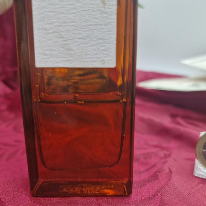 Solo Loewe Eau de Toilette Perfume Masculino, Fragrancia Vintage, Frasco 100 ml com 35 ml Restantes, Vidrio Ambar e Tampa de Mad