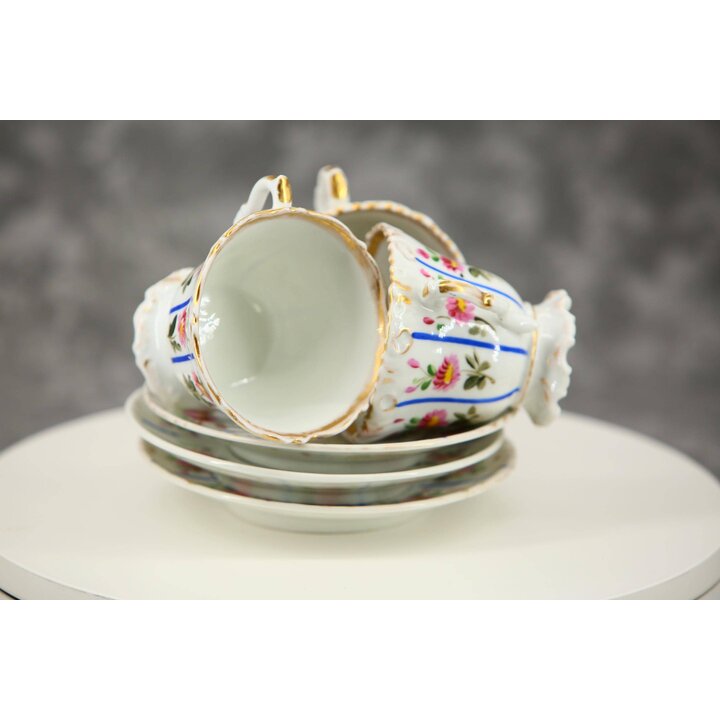 3er Set Porzellan Teetassen mit Untertassen Vieux Paris Stil Handgemalt Rosa Blumen Blaue Streifen Vergoldet Antik Um 1820