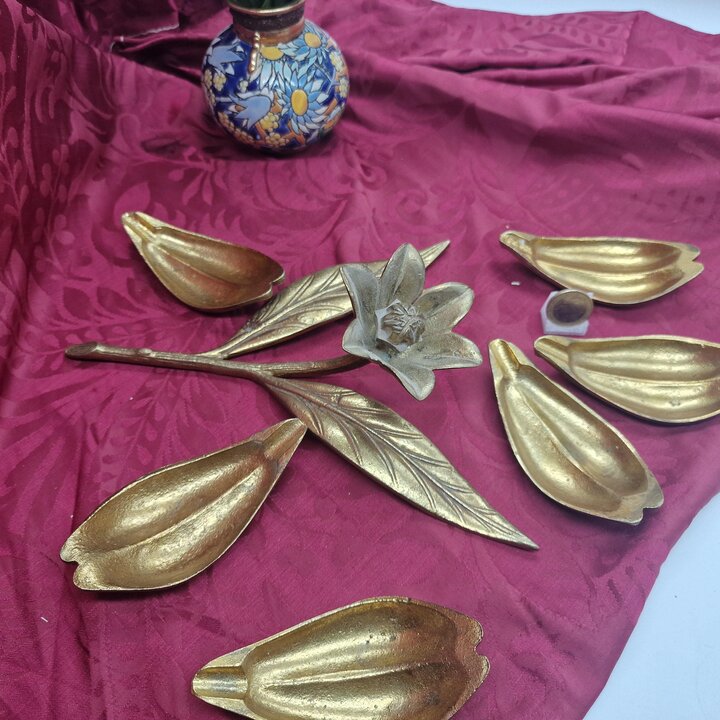 Vintage Messing Lotusblüte Aschenbecher, Hollywood Regency Dekoration mit 6 abnehmbaren Blütenblättern, Mid Century Tischdekor
