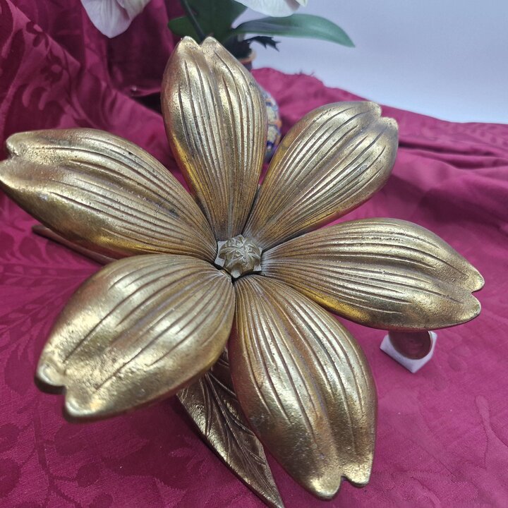 Vintage Brass Lotus Flower Ashtray, Hollywood Regency Decorative Sculpture with 6 Removable Petal Ashtrays, Mid Century Office D