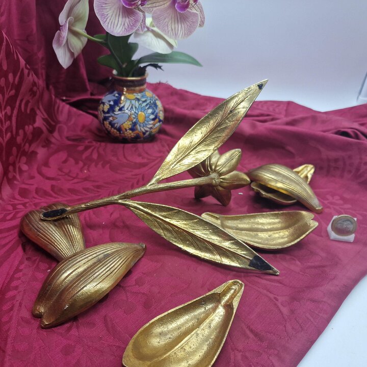 Vintage Messing Lotusblüte Aschenbecher, Hollywood Regency Dekoration mit 6 abnehmbaren Blütenblättern, Mid Century Tischdekor