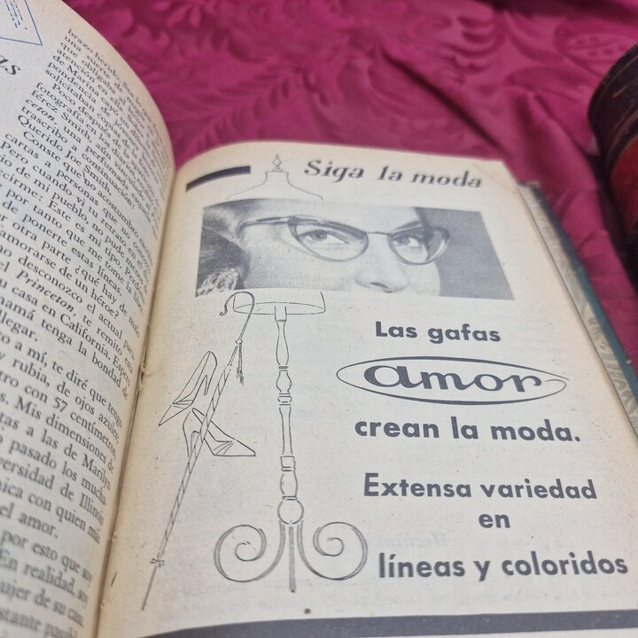 Vintage Bound Magazines Book Set, Selecciones del Readers Digest 1957 Full Year, 2 Volumes, Spanish Edition, Retro Advertising