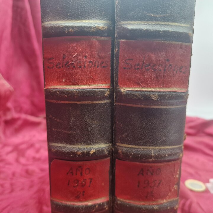 Vintage Bound Magazines Book Set, Selecciones del Readers Digest 1957 Full Year, 2 Volumes, Spanish Edition, Retro Advertising