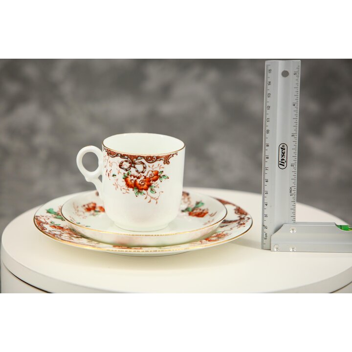 Trio in terraglia vittoriano antico, tazza da tè piattino piatto, Staffordshire inglese motivo nastro floreale 5239, circa 1880