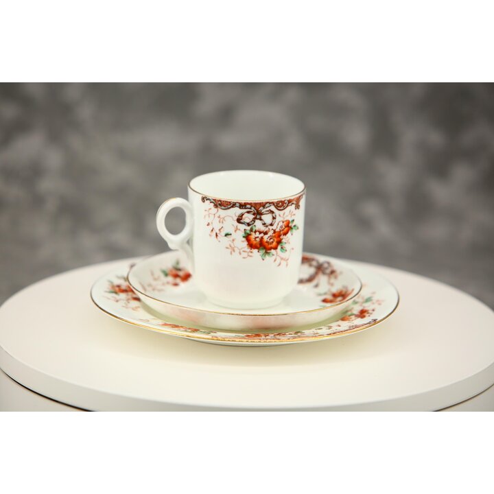 Trio de louça vitoriano antigo, xícara de chá pires prato, Staffordshire inglês padrão de laço floral 5239, cerca de 1880