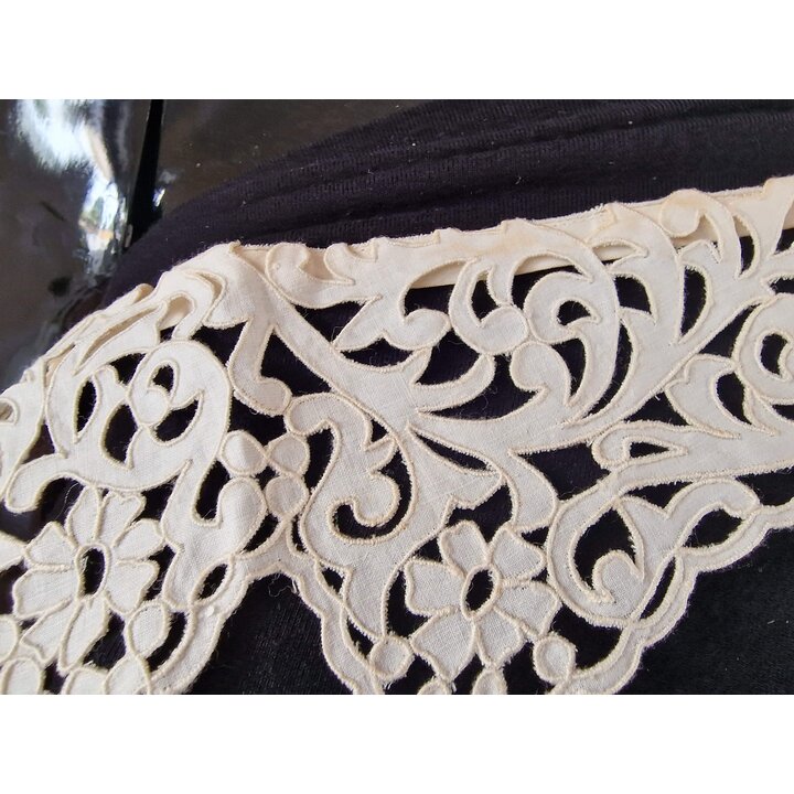 Col Amovible Années 1920, Col en Dentelle Vintage - Broderie Richelieu Fait Main - Coton Blanc Cassé, Bords Festonnés, Taille 40