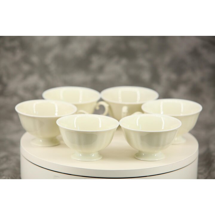 Lot de 6 Tasses à Thé sur Pied K and A Krautheim, Tasses en Porcelaine Ivoire Côtelée, Selb Bavaria Allemagne, Vaisselle Vintage