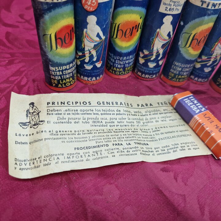 Teinture pour Tissu Vintage Tintes Iberia Lot de Pigments Textiles Espagnols Annees 1960 Tubes de Colorant de Collection Barcelo