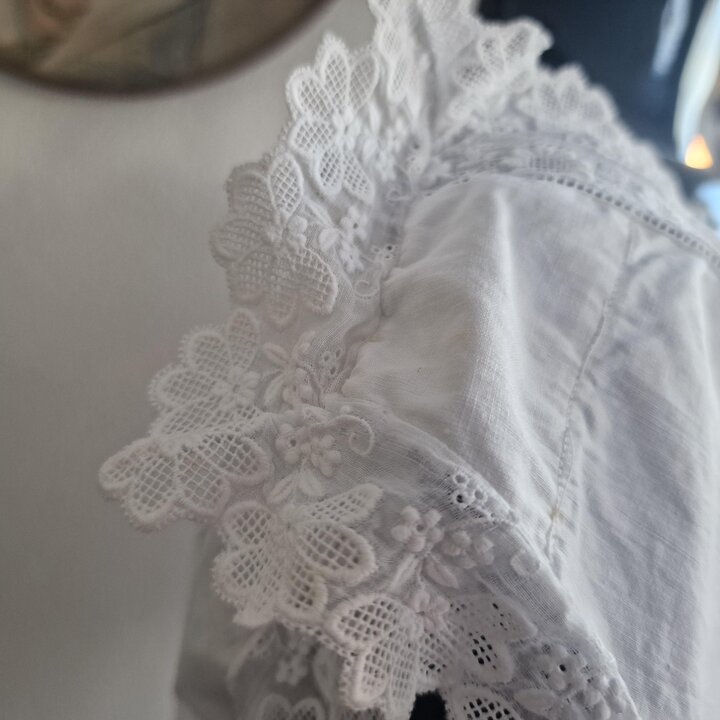 Vintage White Cotton Nightgown Nightdress, Antique Handmade Chemise Lingerie with Floral Lace, Shoulder Button Closure, Size L X