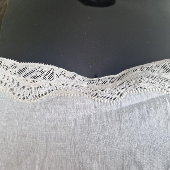 Vintage Linnen Onderjurk Chemise, Art Deco Jaren 1920 Handgeborduurde Lingerie, Zijden Bandjes, Maat M Borst 94 cm