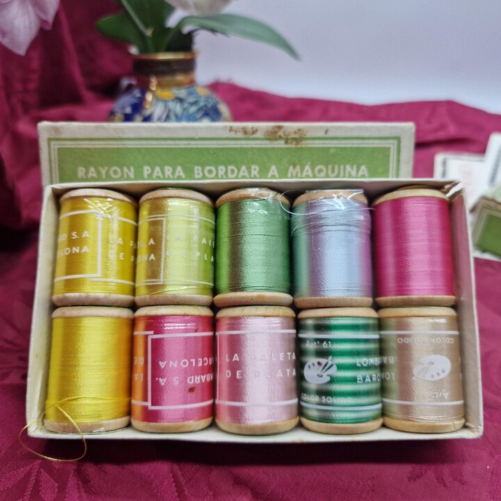 Filo di Rayon Vintage, Lombard Barcelona La Paleta de Plata, Scatola da 10 Rocchetti di Legno, Merceria d Epoca Spagna