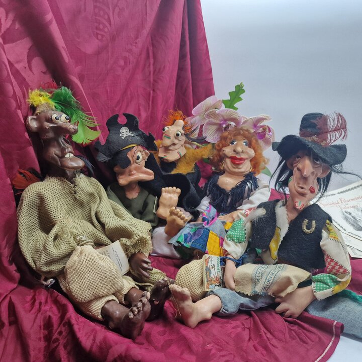 Collezione di 5 Bambole Manit Hechiceros Ceramica Valencia Spagna Anni 80 Scultura Caricatura Satirica Spagnola Arte Popolare