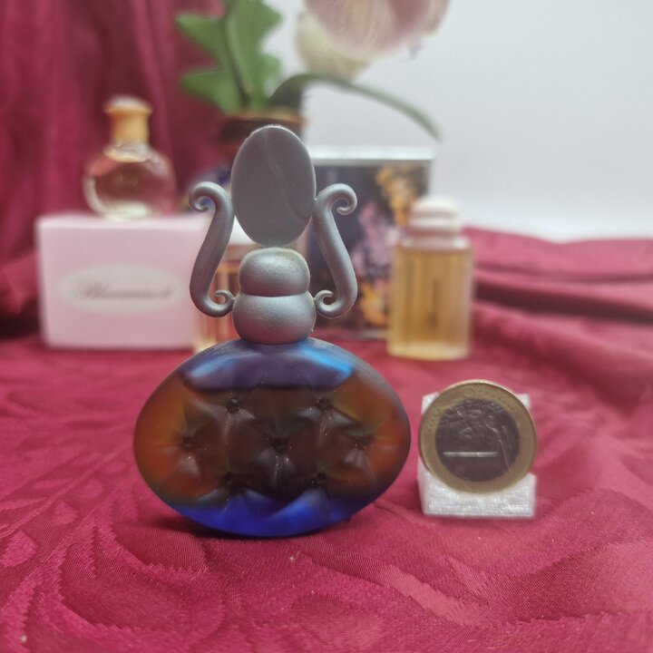 Set van 4 Vintage Parfum Miniaturen Giorgio Armani Gio en Blumarine Blu, Blumarine II, Blumarine 1988, Verzamelbare Mignon Flaco