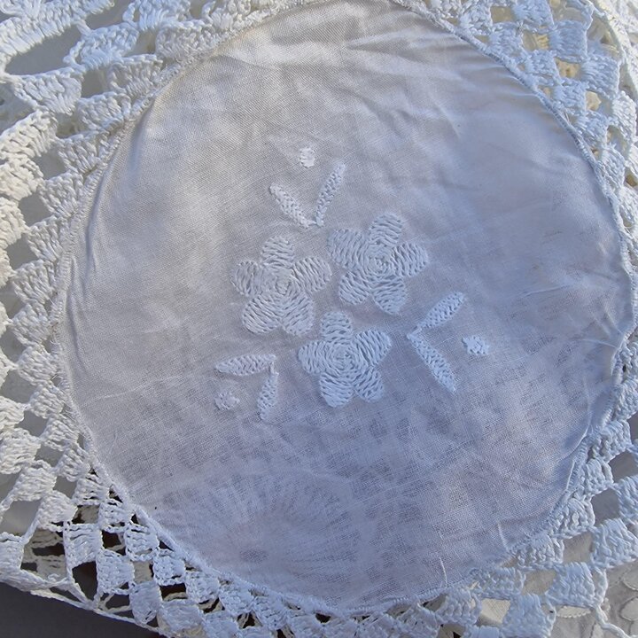 ヴィンテージ かぎ針編み テーブルクロス ベッドカバー マルチカバー - 上海手刺繍 伝統工芸 ハンドメイド コットン レース 敷物 花柄 手刺繍 1970年代 レトロ デッドストック 280x240cm