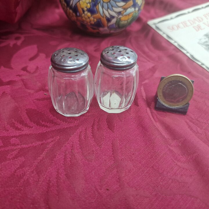 Pair of Individual Salt Shakers, Glass Spice Jars and 915 Sterling Silver Lids, Spain, Mid 20th Century, Set of 2 pieces