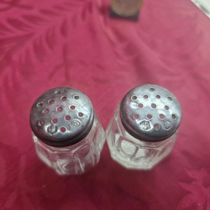 Pair of Individual Salt Shakers, Glass Spice Jars and 915 Sterling Silver Lids, Spain, Mid 20th Century, Set of 2 pieces