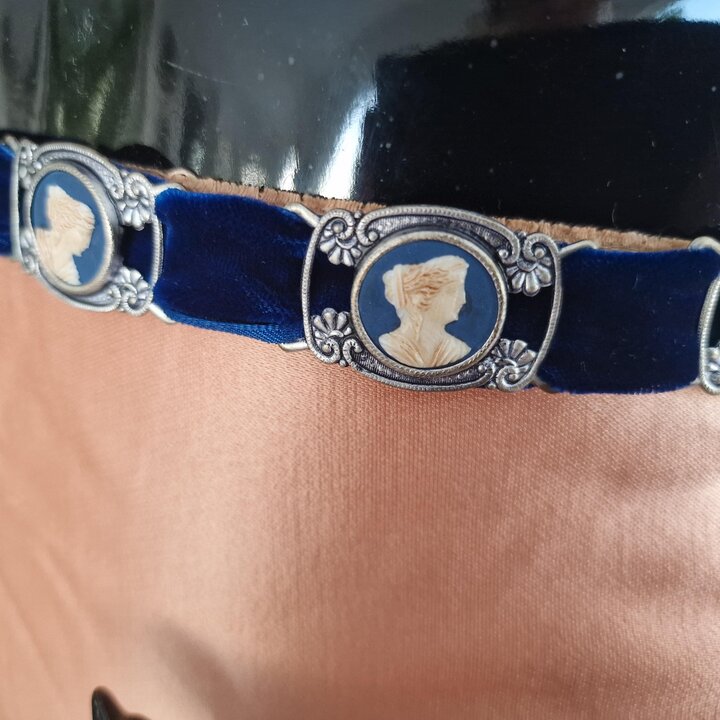 Conjunto de Cinturon y Gargantilla de Terciopelo con Camafeos Vintage, Gargantilla y Cinturon de Terciopelo Azul Estilo Victoria