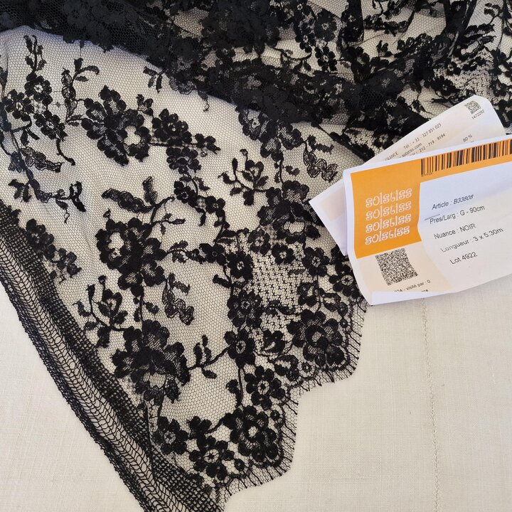 Dentelle de Chantilly Francaise Solstiss Noir Fleuri au Metre Largeur 90 cm Coton Vintage Haute Couture Tissu Couture