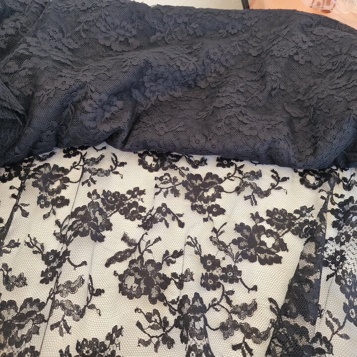 Dentelle de Chantilly Francaise Solstiss Noir Fleuri au Metre Largeur 90 cm Coton Vintage Haute Couture Tissu Couture