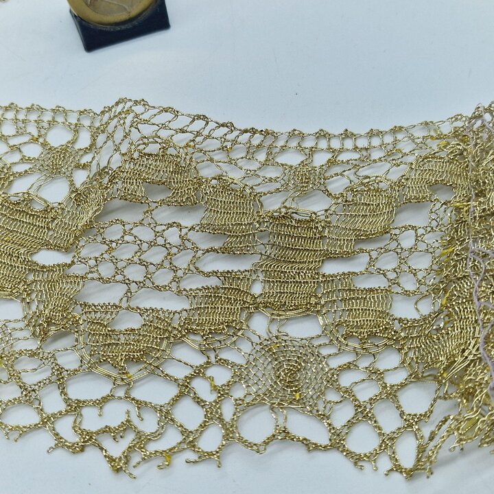 Conjunto de Renda Metálica Dourada Vintage - Meados do Século XX - 2.4 Metros - 8cm Largura