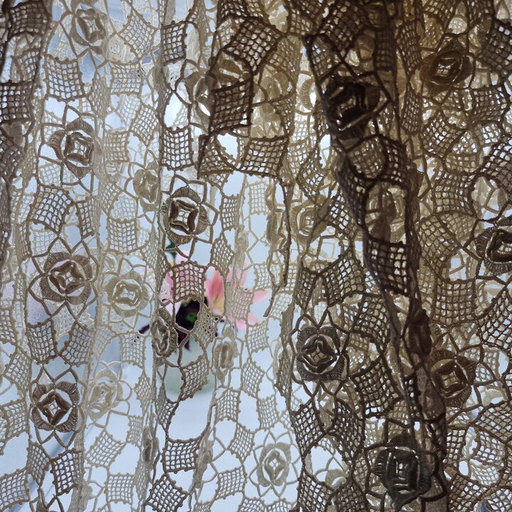 Large Hand Crocheted Lace Tablecloth 260x210 cm - Rose Relief Pattern Fine Cotton Off-White Bedspread Curtain