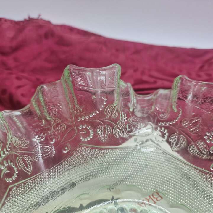 ウランガラス ボウル, グリーン デプレッション ガラス 皿, USグラス社製 ストロベリー柄, フリル付きエッジ, 1930年代